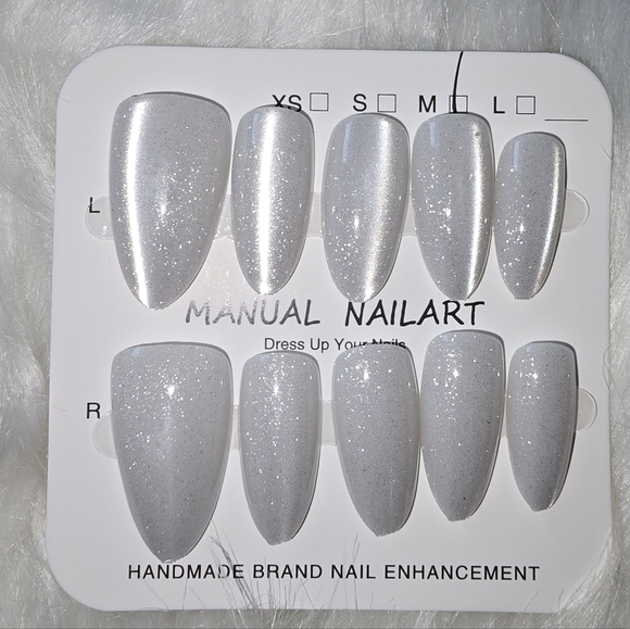 Other - Sparkling Silver Catseye Shimmer Nail Set